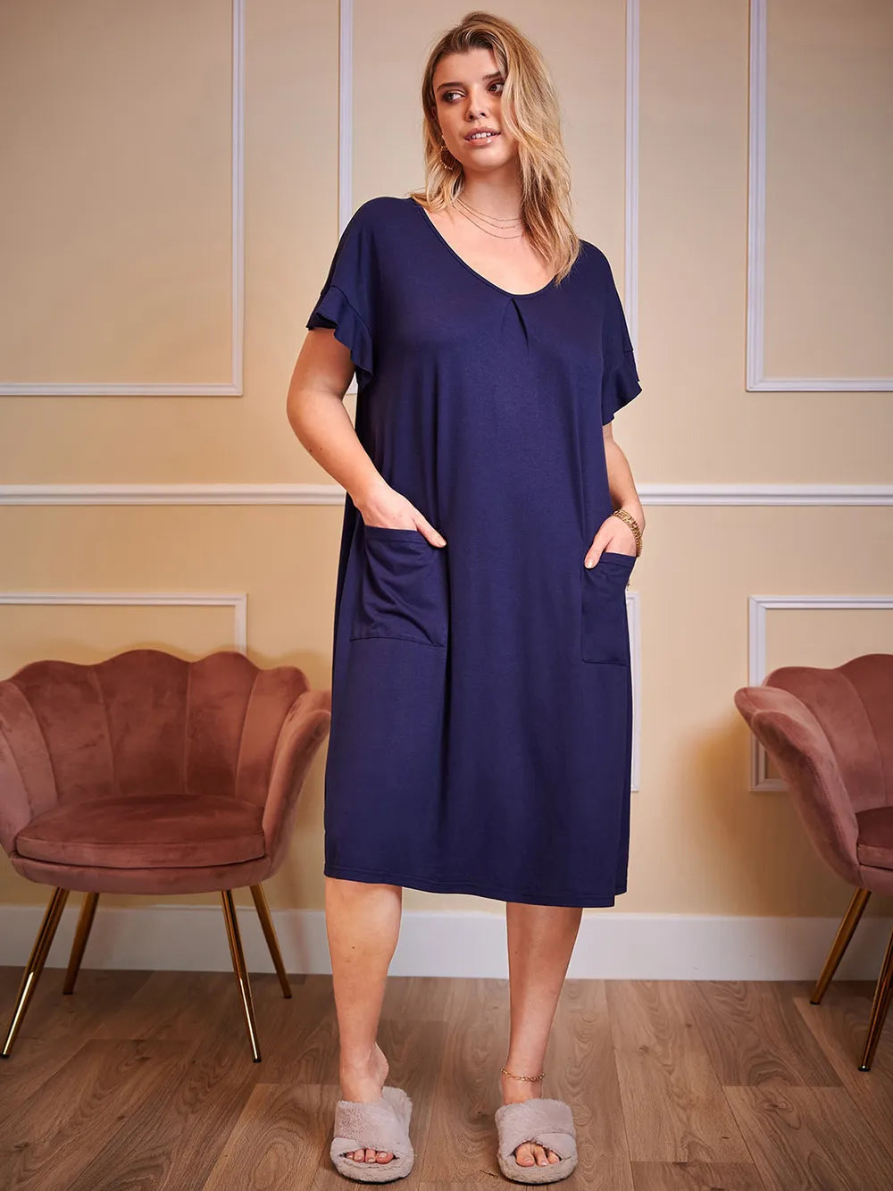 Plus Size Round Neck Short Sleeve Lounge Dress - Lookzlike