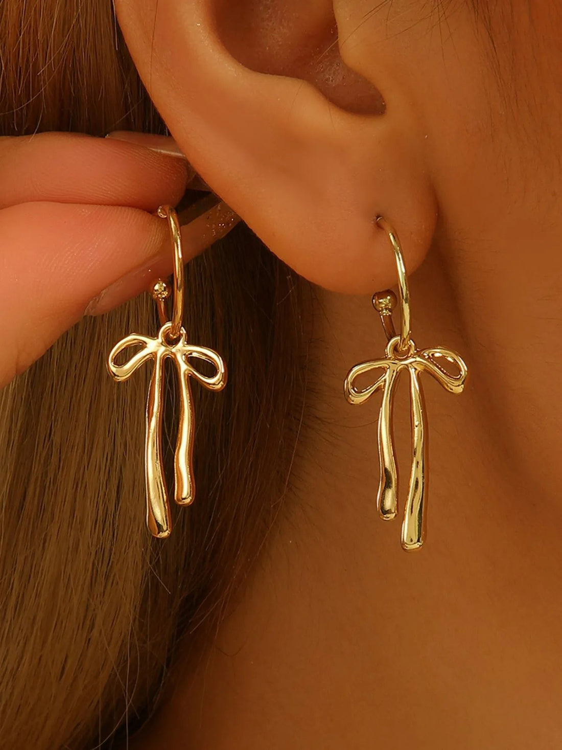 18K Gold-Plated Bow Tie Drop Earrings - Lookzlike