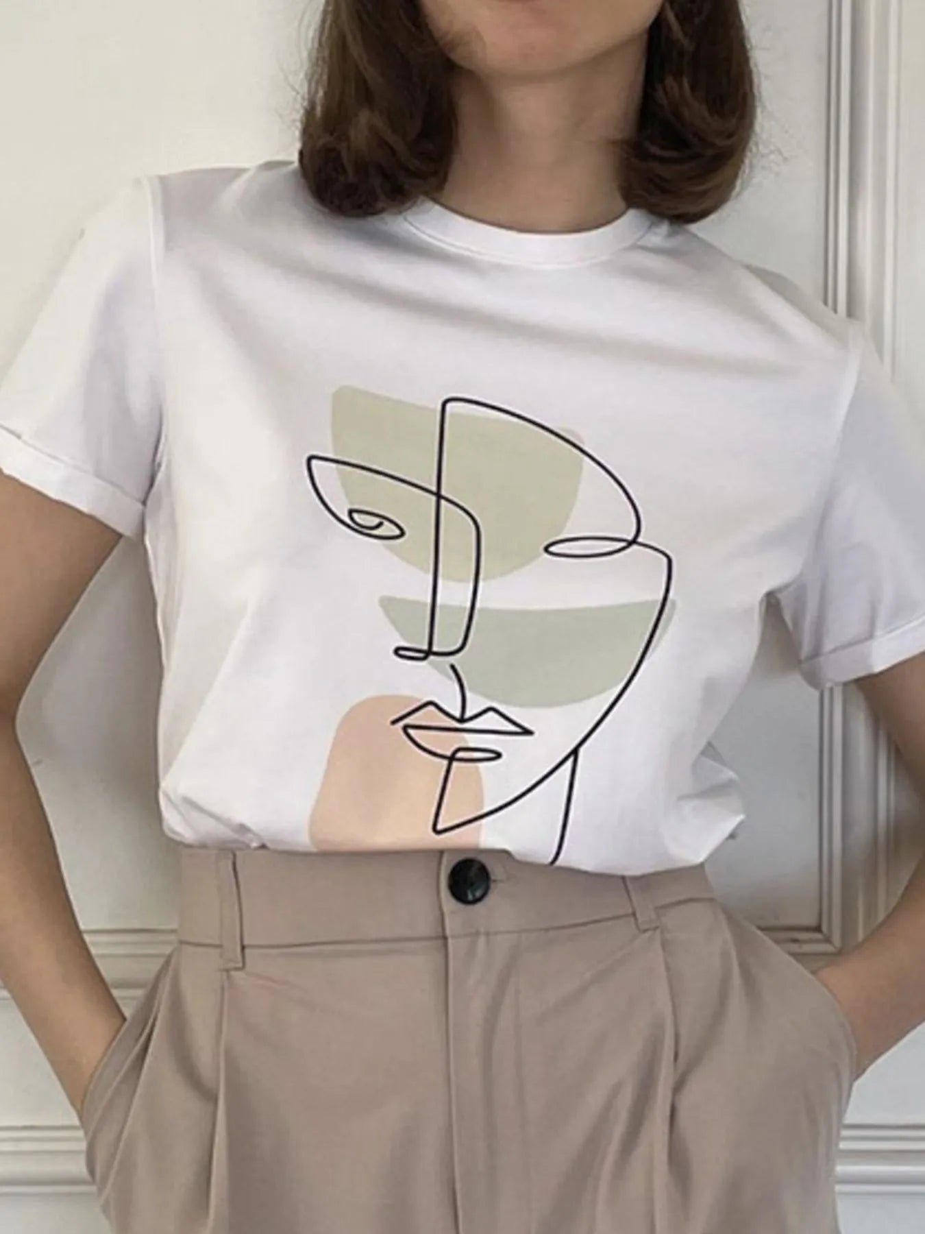 Abstract Face Graphic Casual Round Neck T-Shirt - Lookzlike