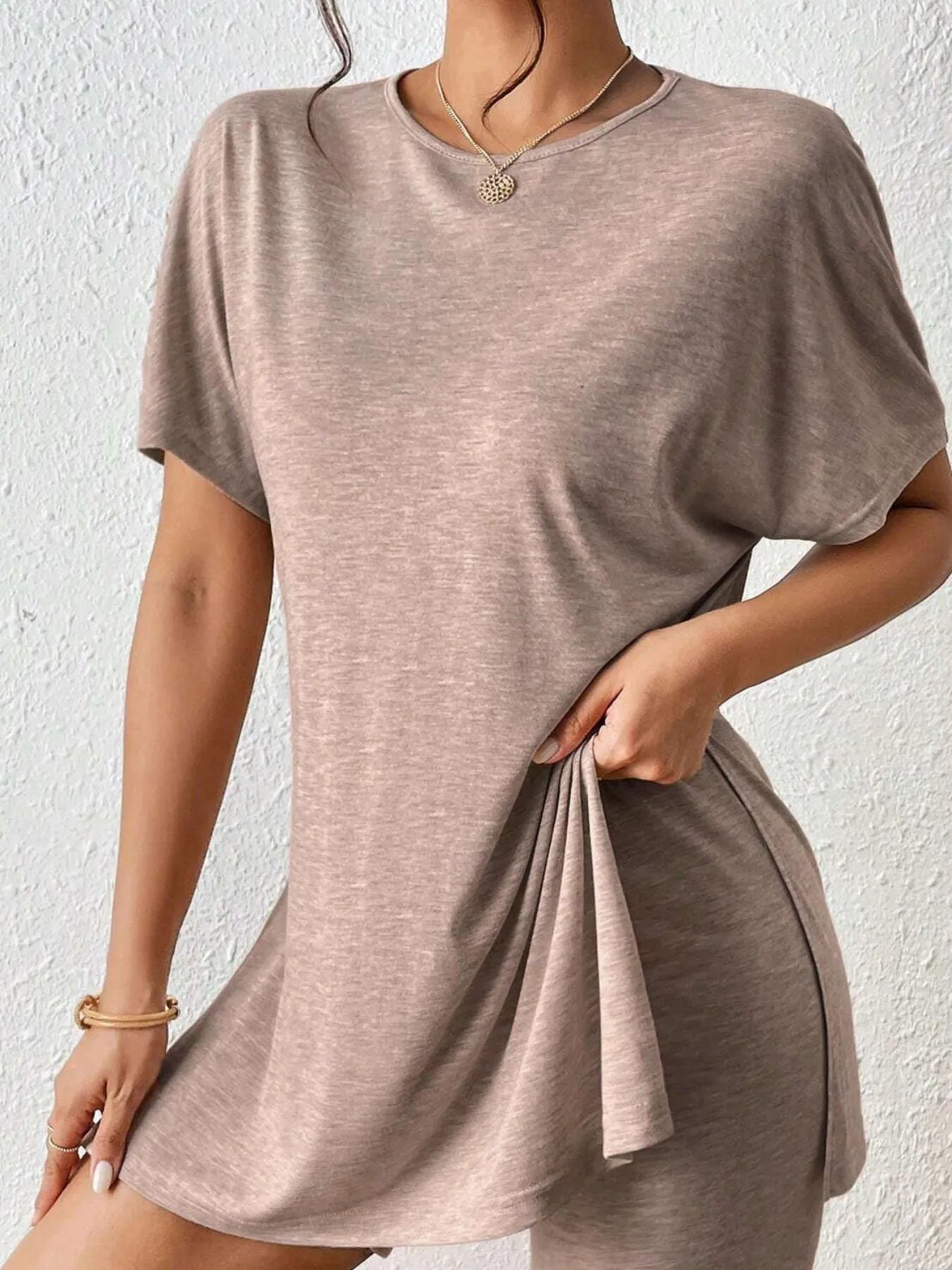 Casual Round Neck T-Shirt and Shorts Set - Lookzlike