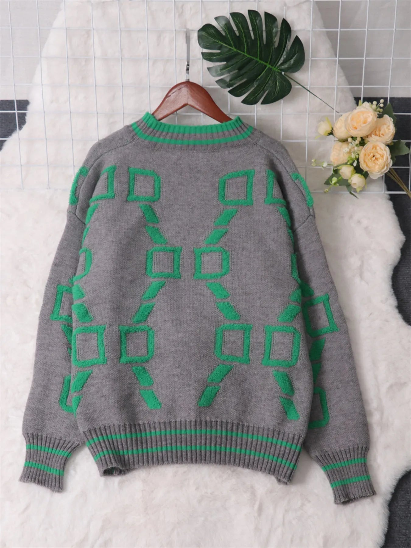 Contrast Round Neck Long Sleeve Sweater designed for comfort and style at Lookzlike