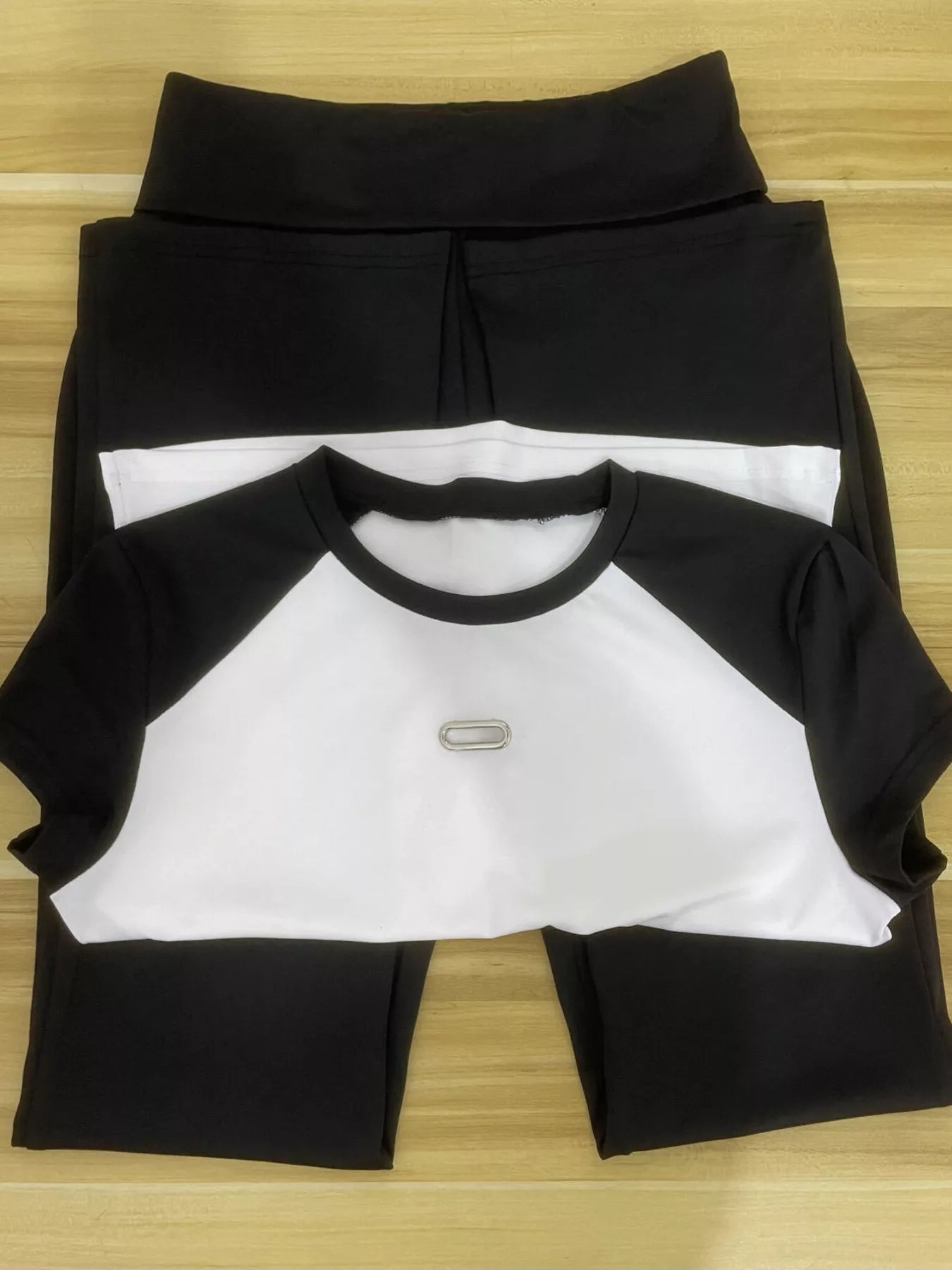 Contrast Short Sleeve Tee and Pants Set designed for comfort and style at Lookzlike