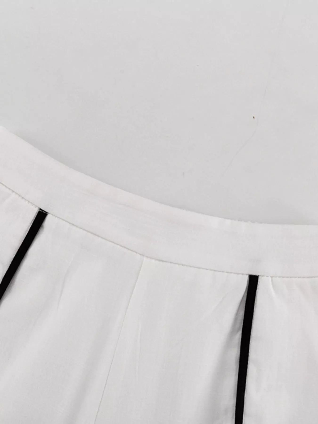 Contrast Trim Sleeveless Top and Wide-Leg Pants Set designed for comfort and style at Lookzlike