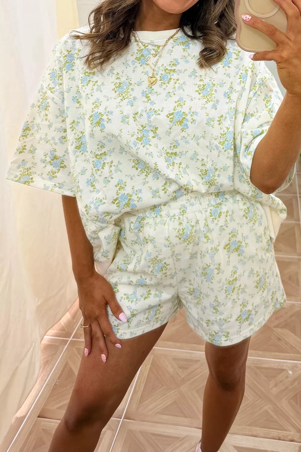 Floral Print Long Sleeve Shift Top Pocketed Shorts 2pcs Set designed for comfort and style at Lookzlike