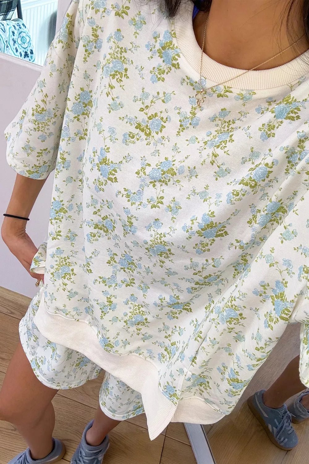 Floral Print Long Sleeve Shift Top Pocketed Shorts 2pcs Set designed for comfort and style at Lookzlike