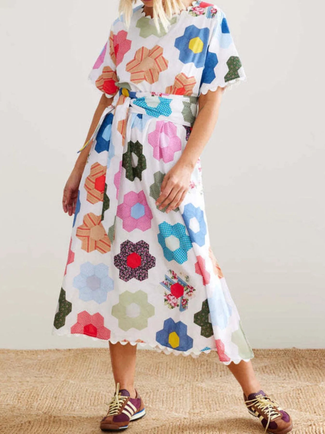 Floral Print Midi Dress with Scalloped Edges - Lookzlike