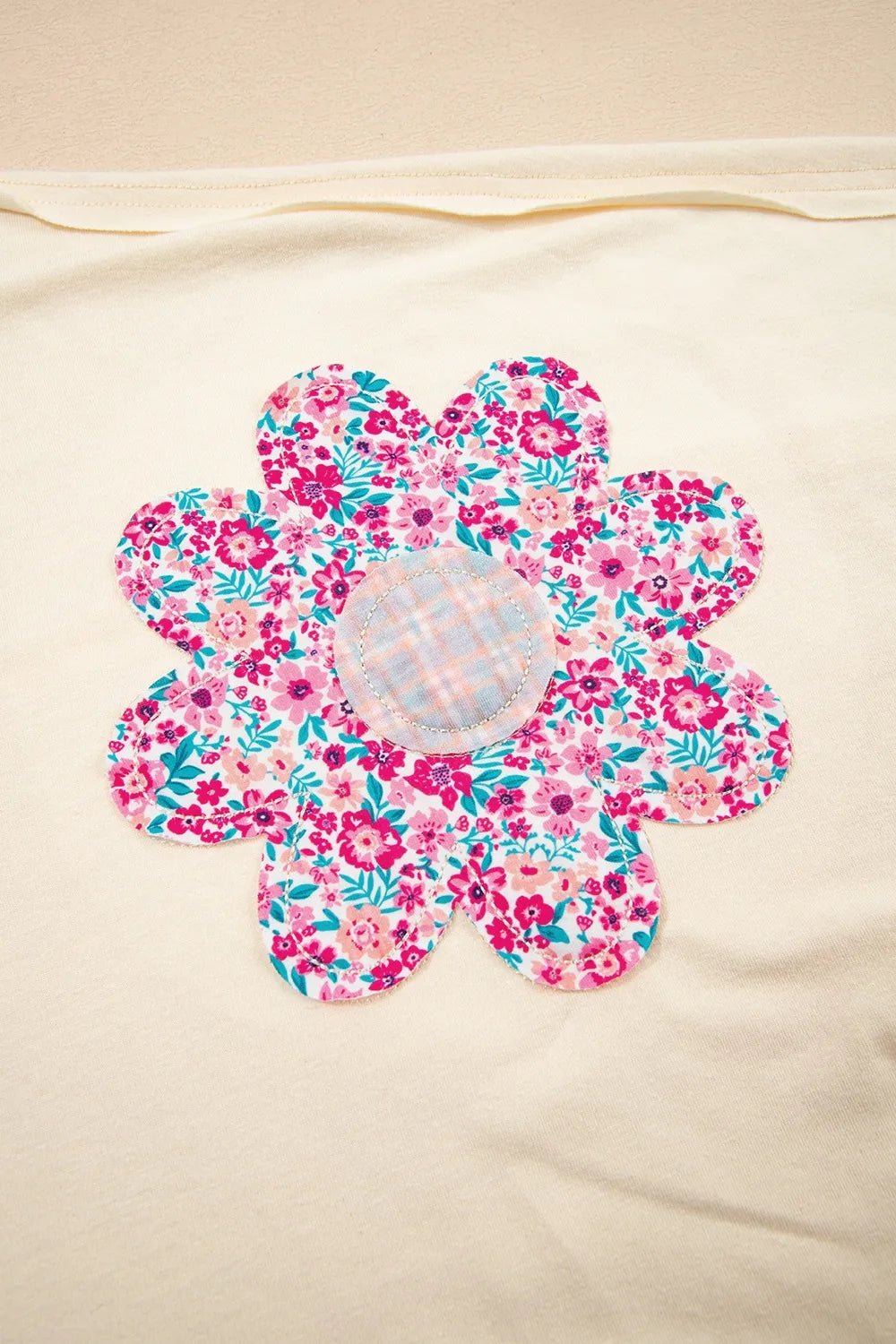 Flower Patched Exposed Stitching Trim Crew Neck Loose Tee - Lookzlike