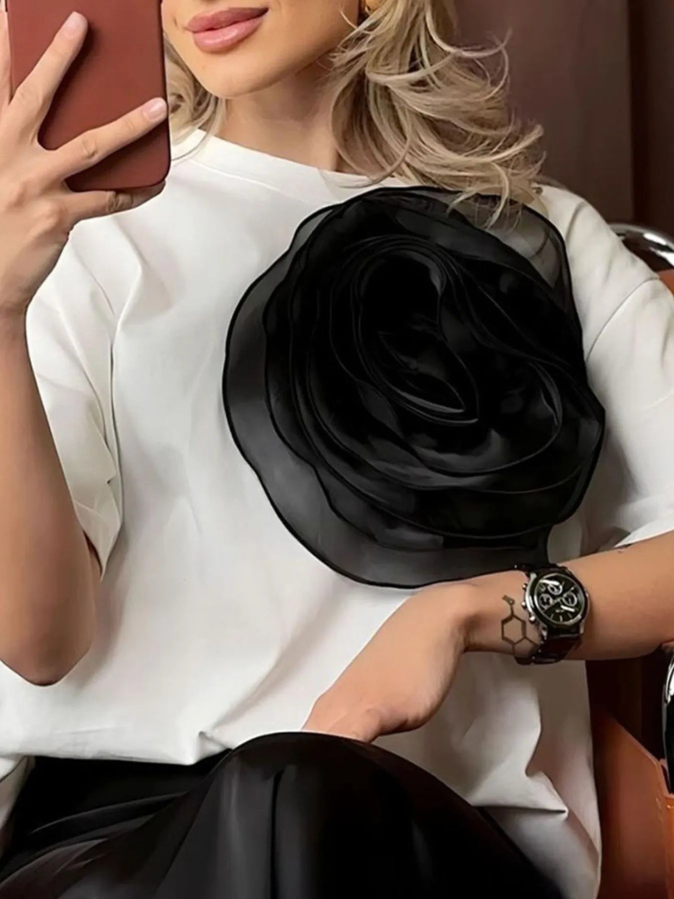Flower Round Neck Short Sleeve T-Shirt - Lookzlike