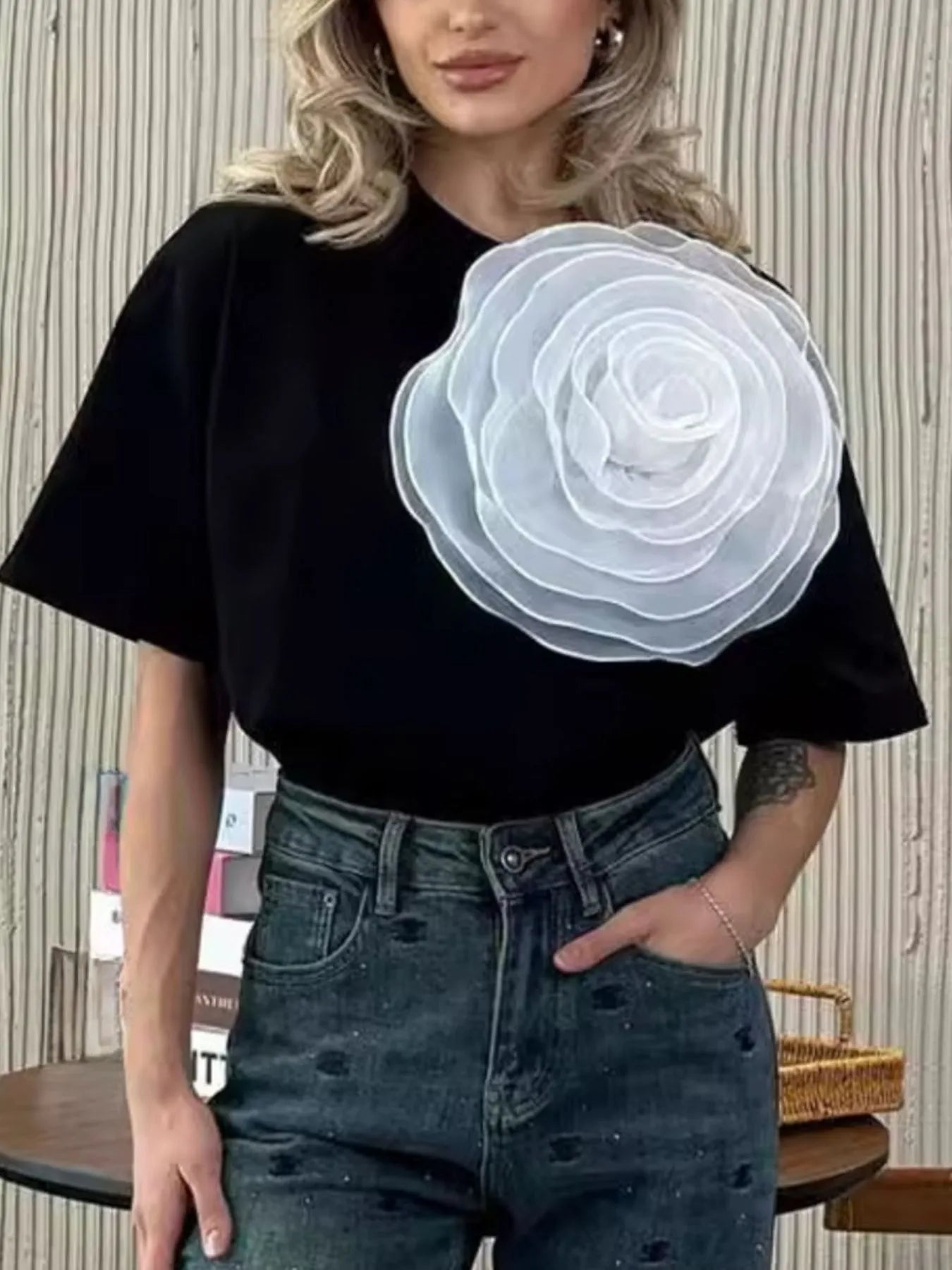 Flower Round Neck Short Sleeve T-Shirt - Lookzlike