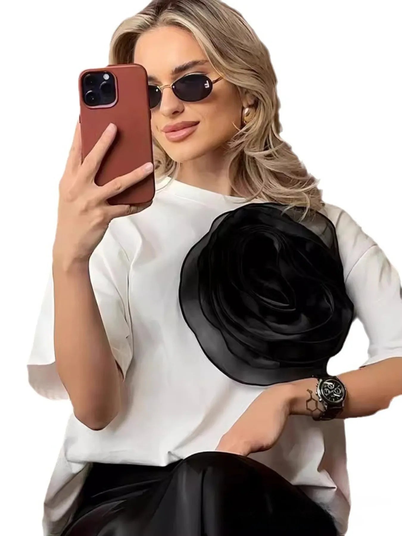 Flower Round Neck Short Sleeve T-Shirt - Lookzlike