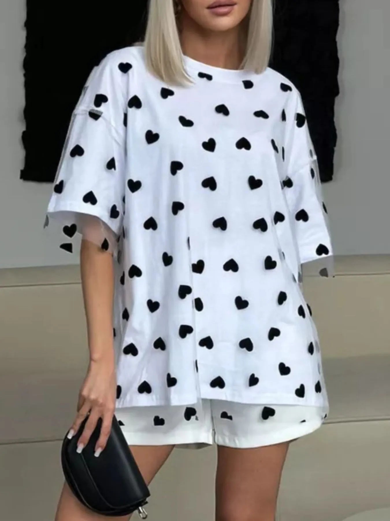 Heart Print Oversized T-Shirt - Lookzlike
