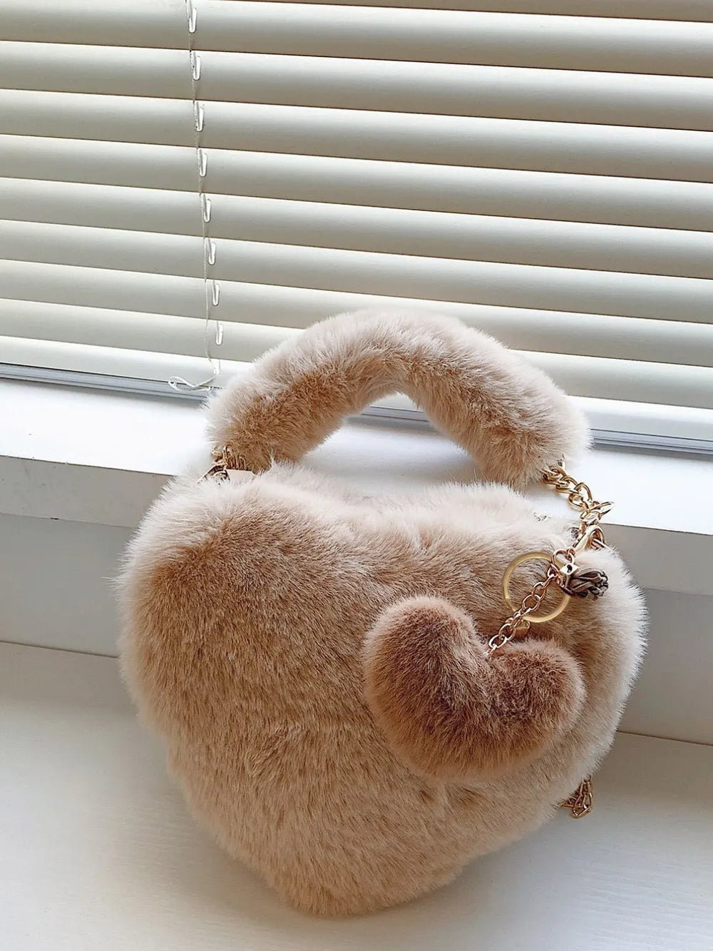 Heart Shape Faux Fur Handbag - Lookzlike