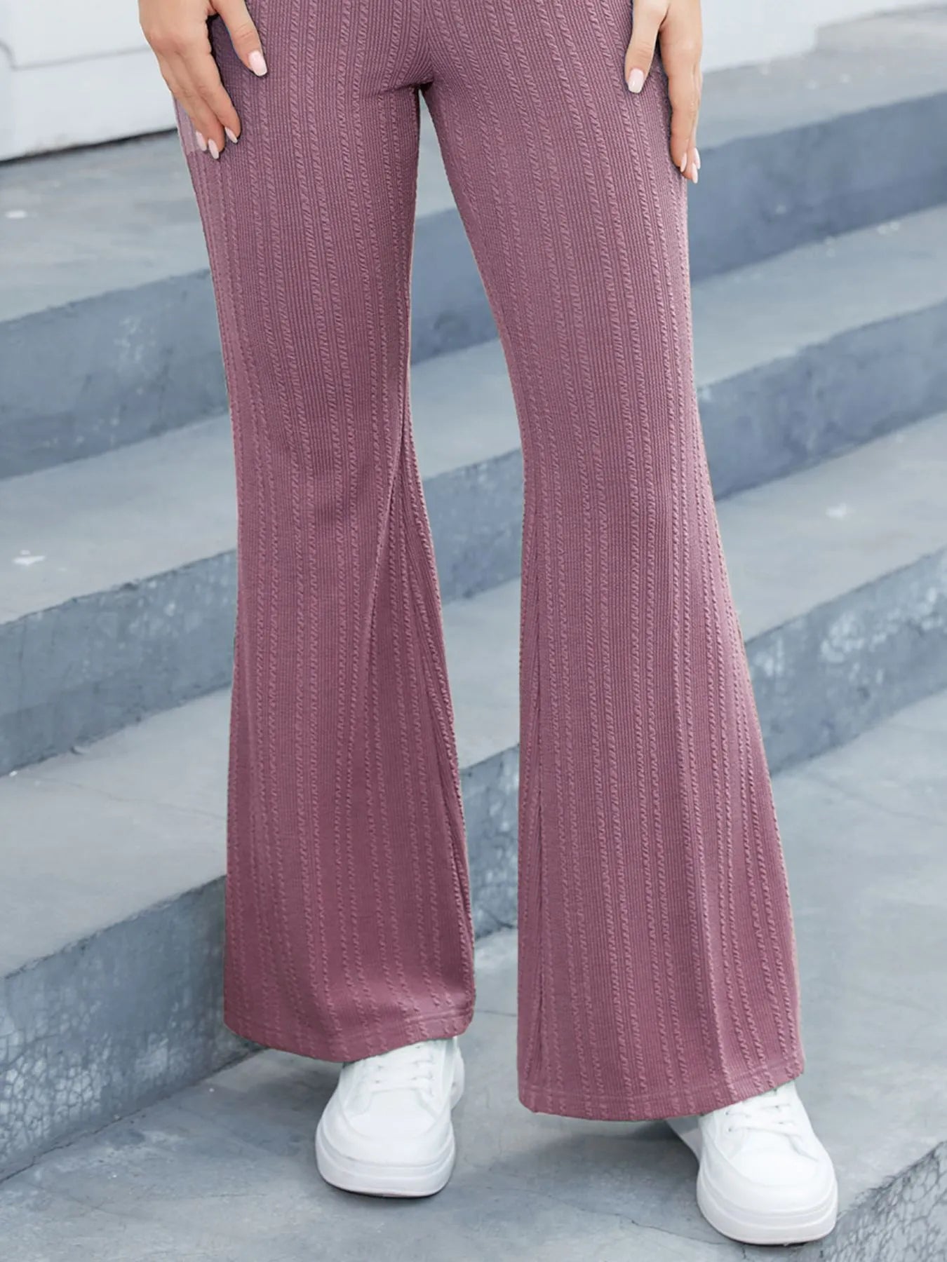 High-Waisted Flare Pants - Lookzlike