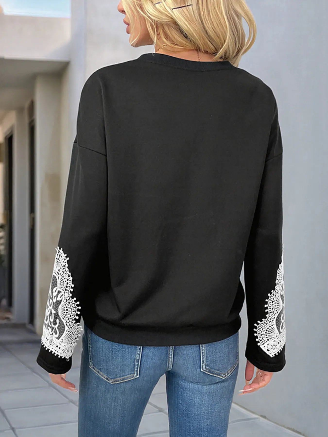 Lace Detail Long Sleeve Sweatshirt - Lookzlike