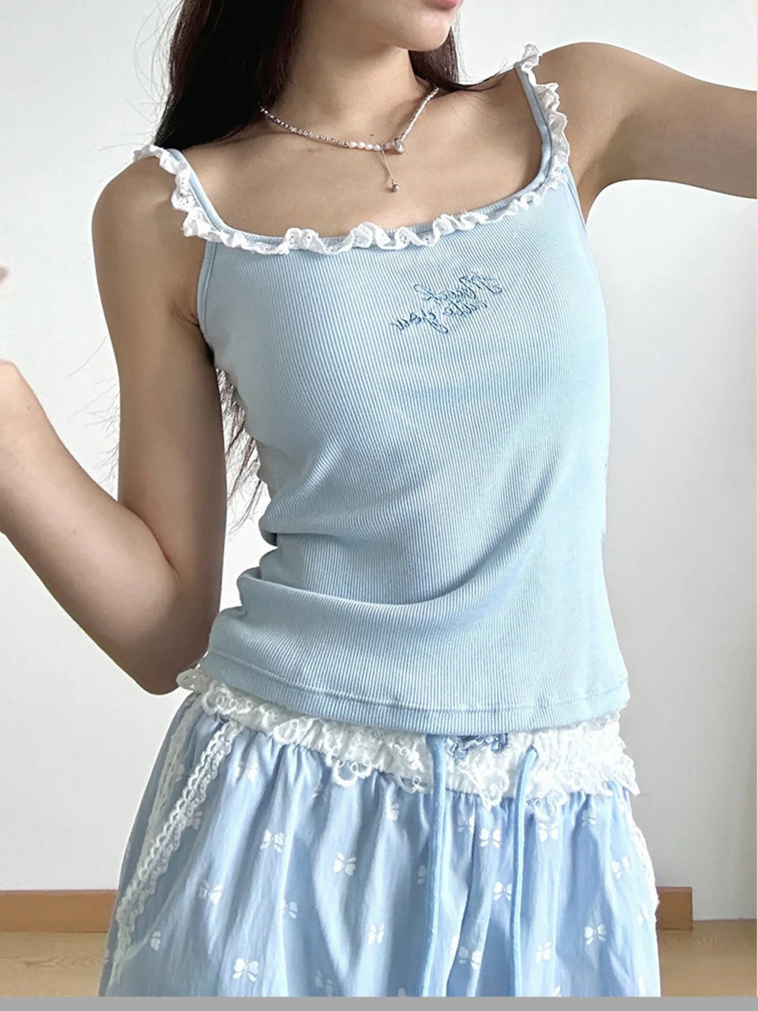 Lace Detail Scoop Neck Cami - Lookzlike
