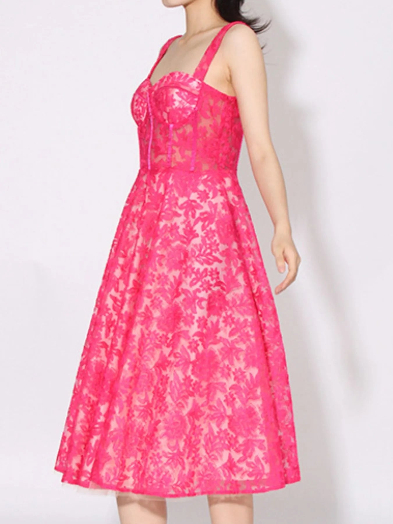 Lace Sweetheart Neck Cami Dress designed for comfort and style at Lookzlike