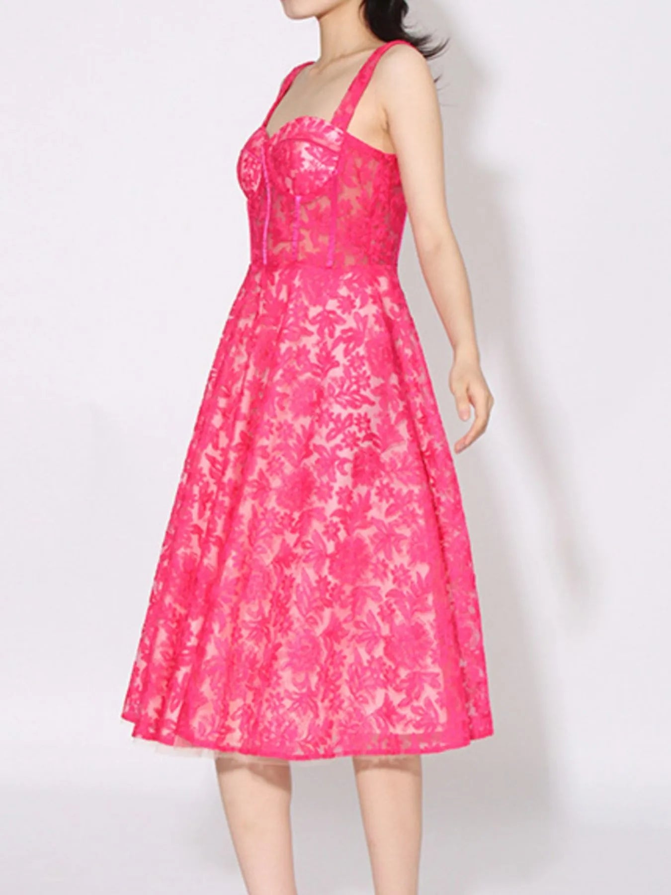 Lace Sweetheart Neck Cami Dress designed for comfort and style at Lookzlike