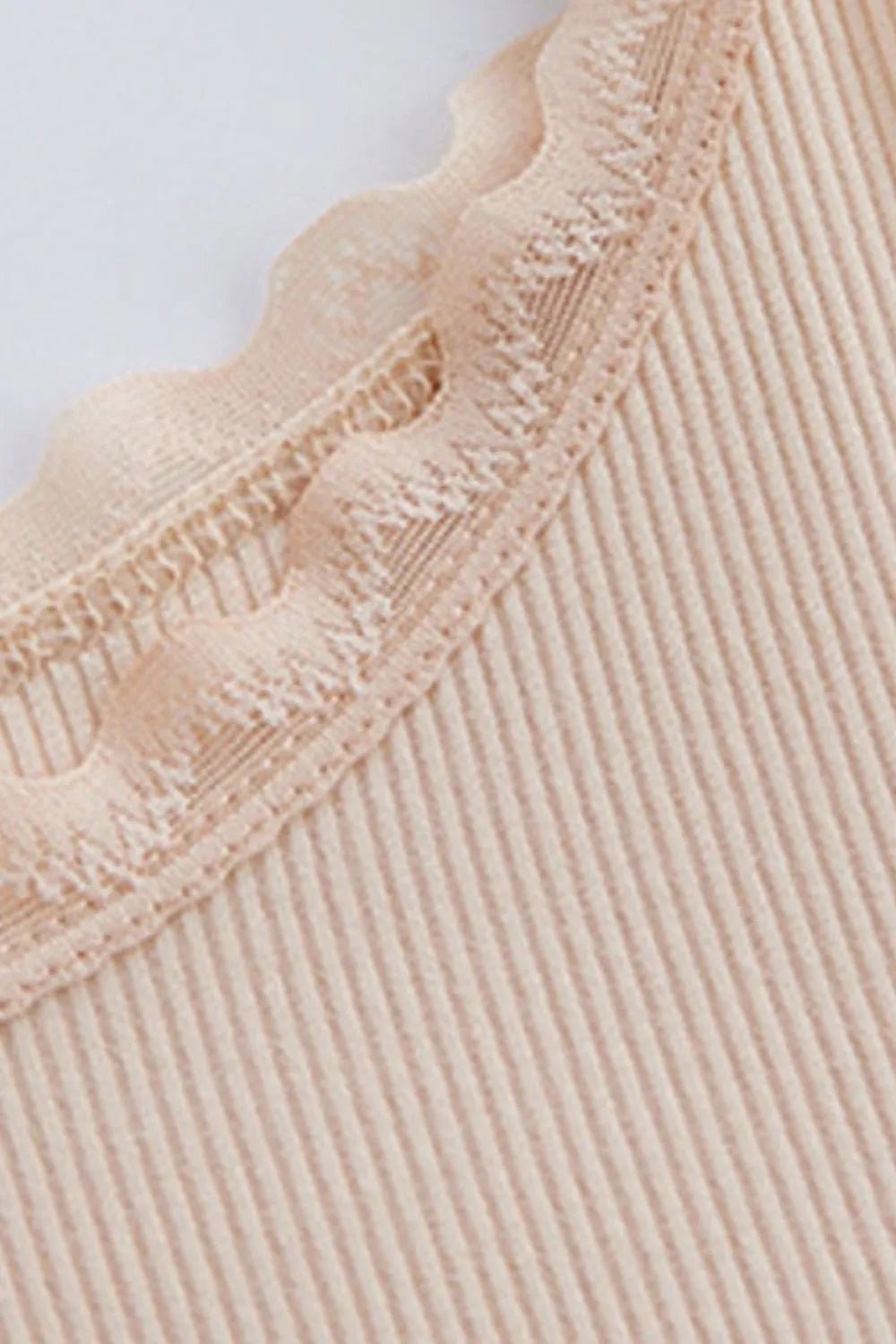 Lace Trim Scoop Neck Cami Top - Lookzlike