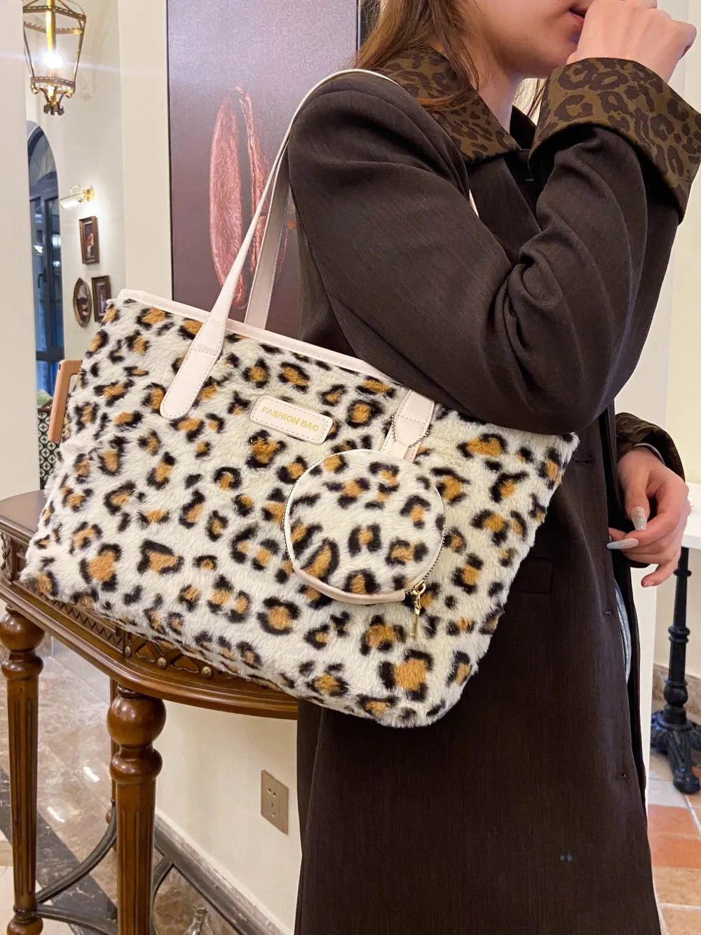 Leopard Faux Fur Tote Bag with Coin Purse - Lookzlike