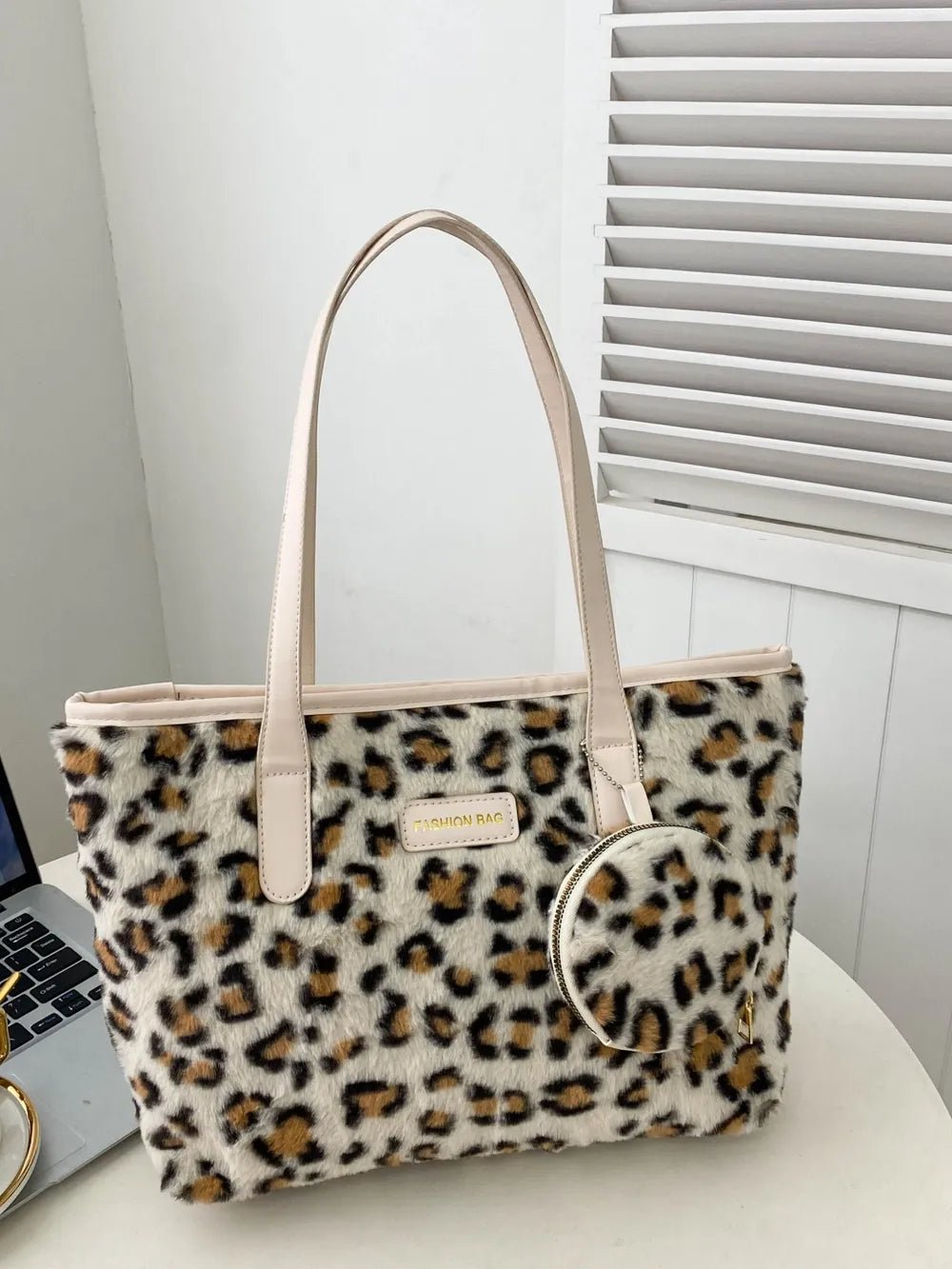 Leopard Faux Fur Tote Bag with Coin Purse - Lookzlike