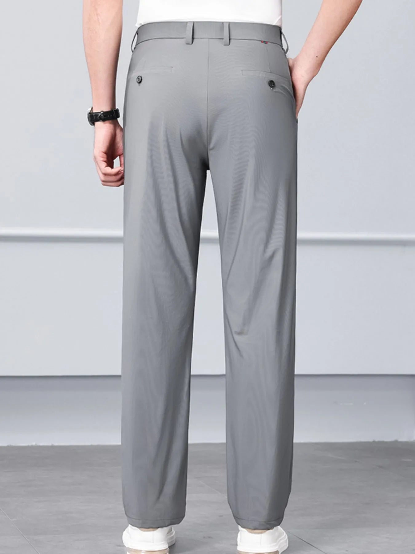 Men's Loose Fit Jeans with Pockets designed for comfort and style at Lookzlike