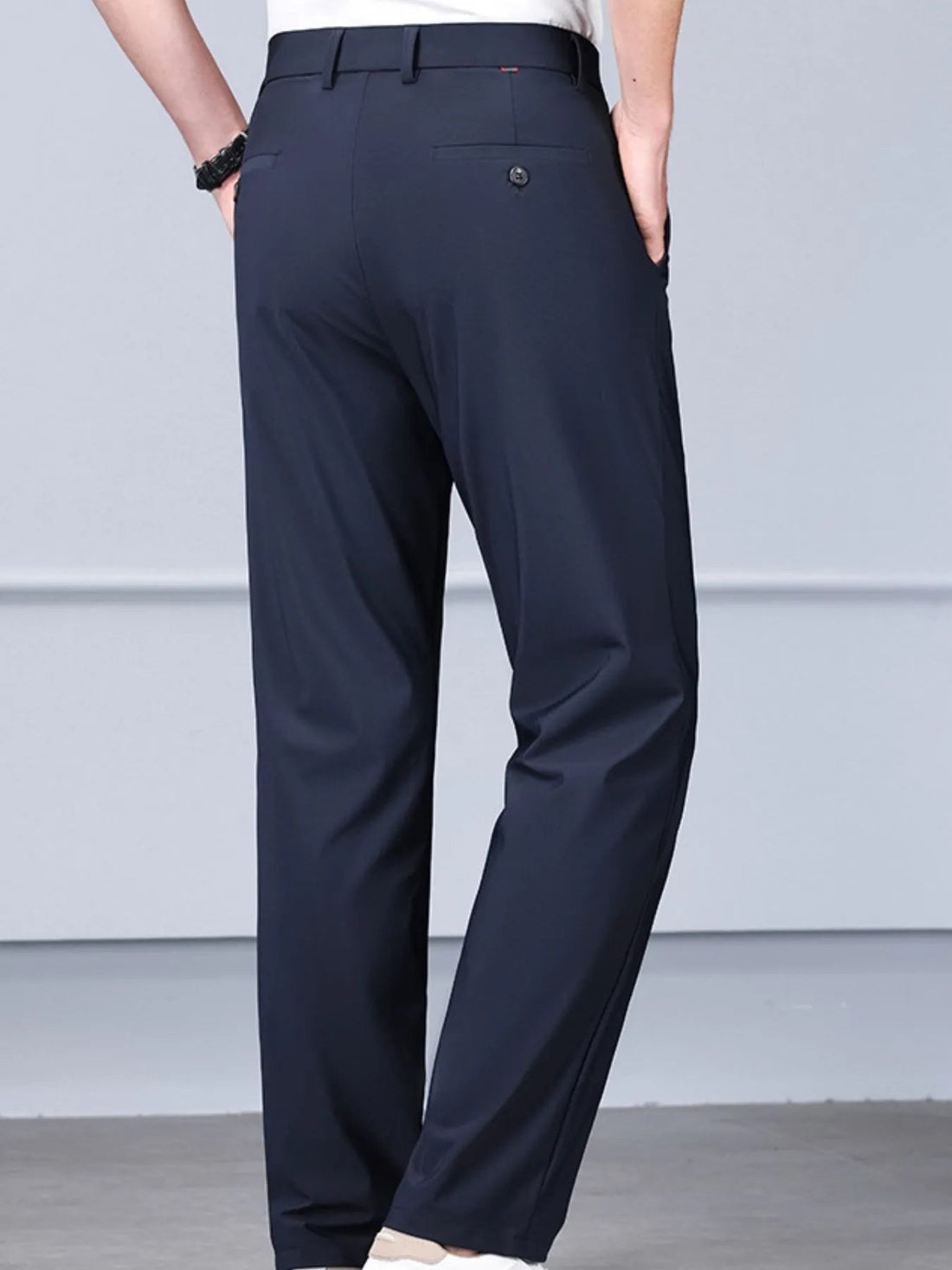 Men's Loose Fit Jeans with Pockets designed for comfort and style at Lookzlike