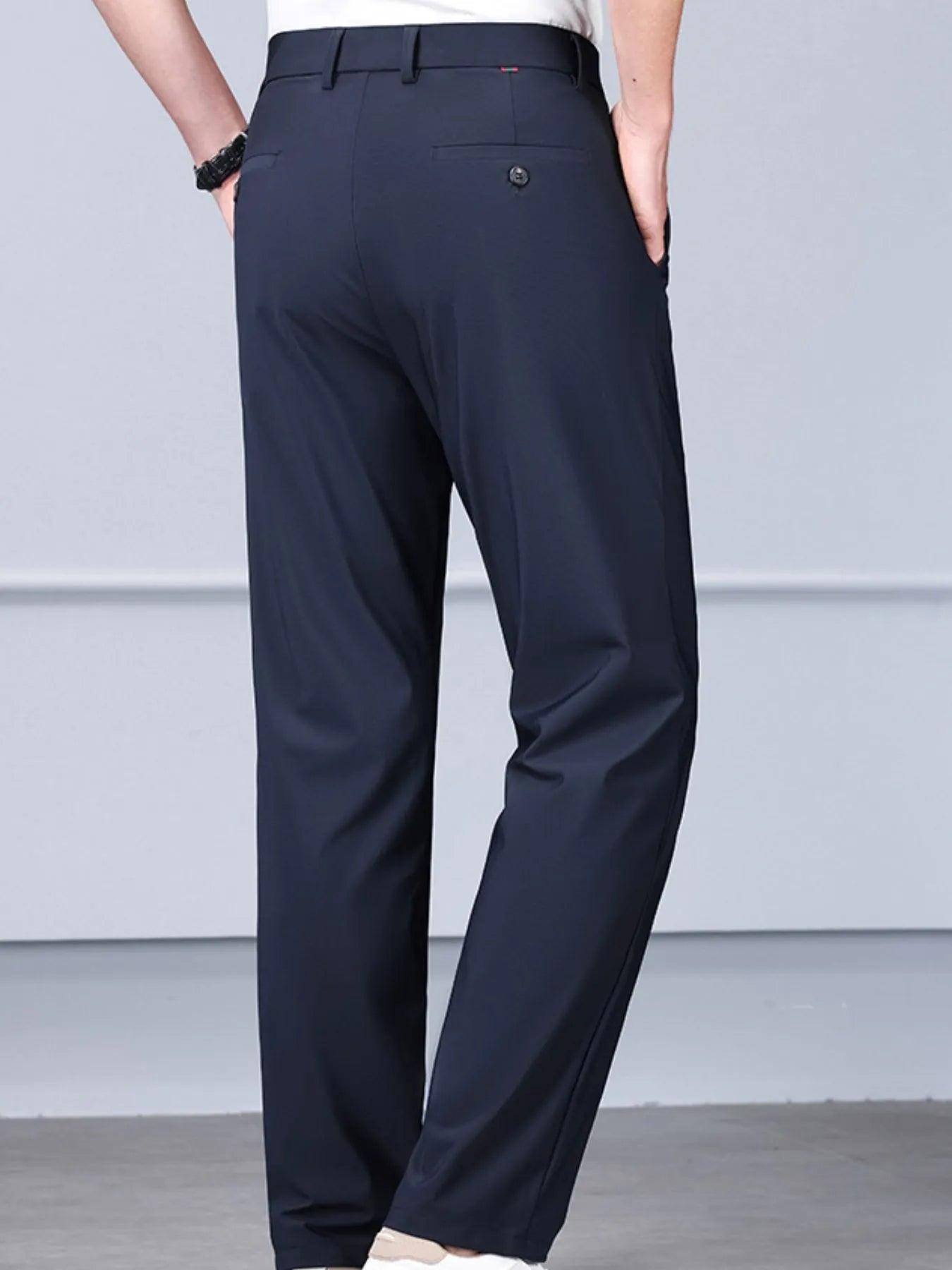 Men's Loose Fit Jeans with Pockets designed for comfort and style at Lookzlike