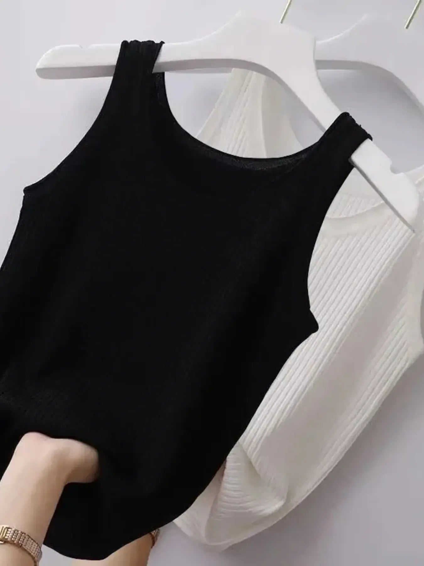 Plus Size Ribbed Knit Scoop Neck Tank Top - Lookzlike