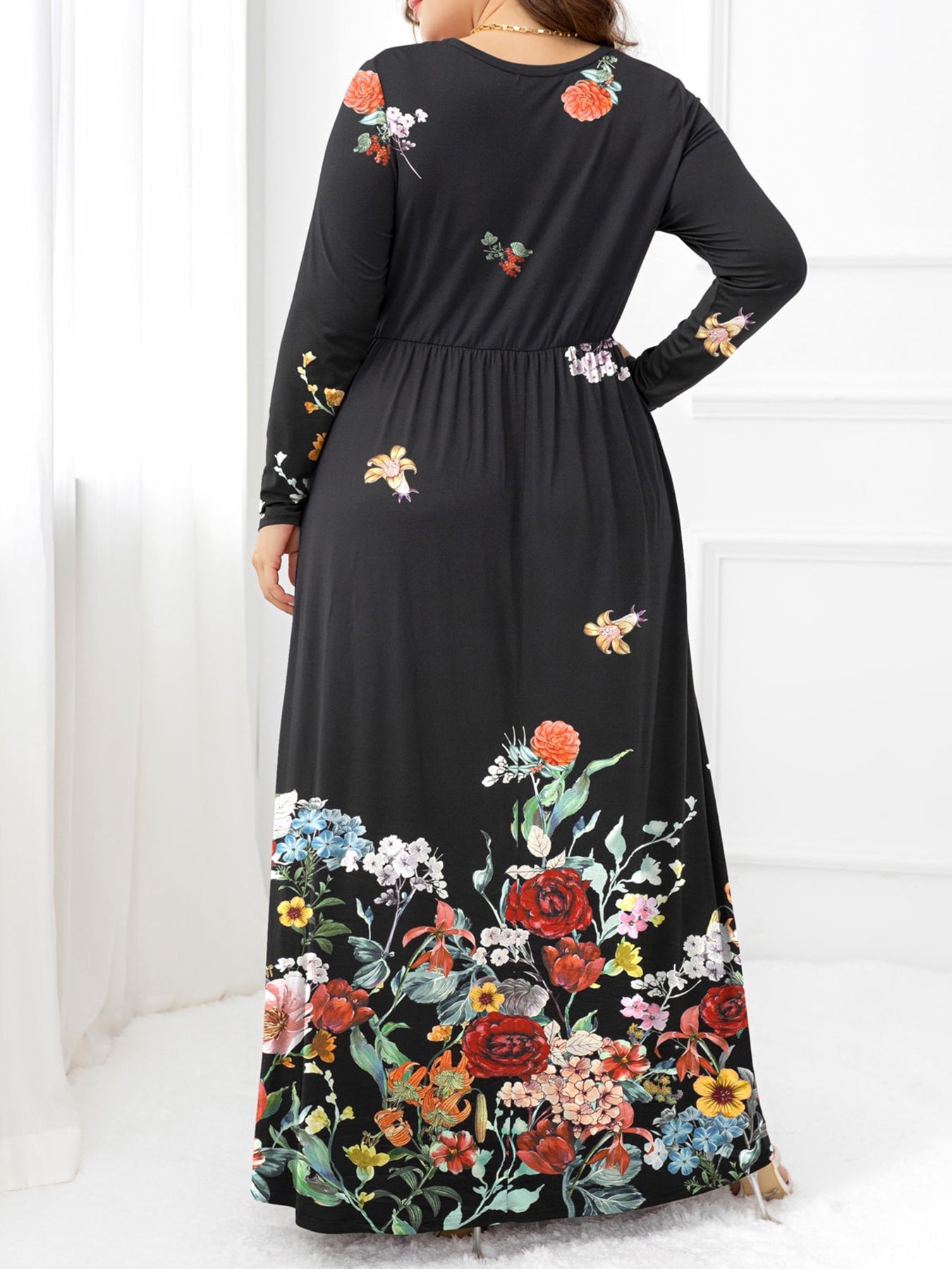 Plus Size Round Neck Maxi Dress with Pockets - Lookzlike