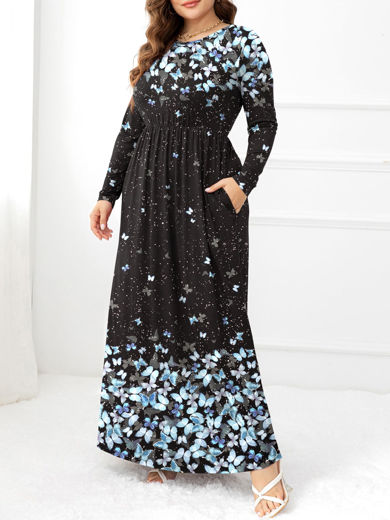 Plus Size Round Neck Maxi Dress with Pockets - Lookzlike