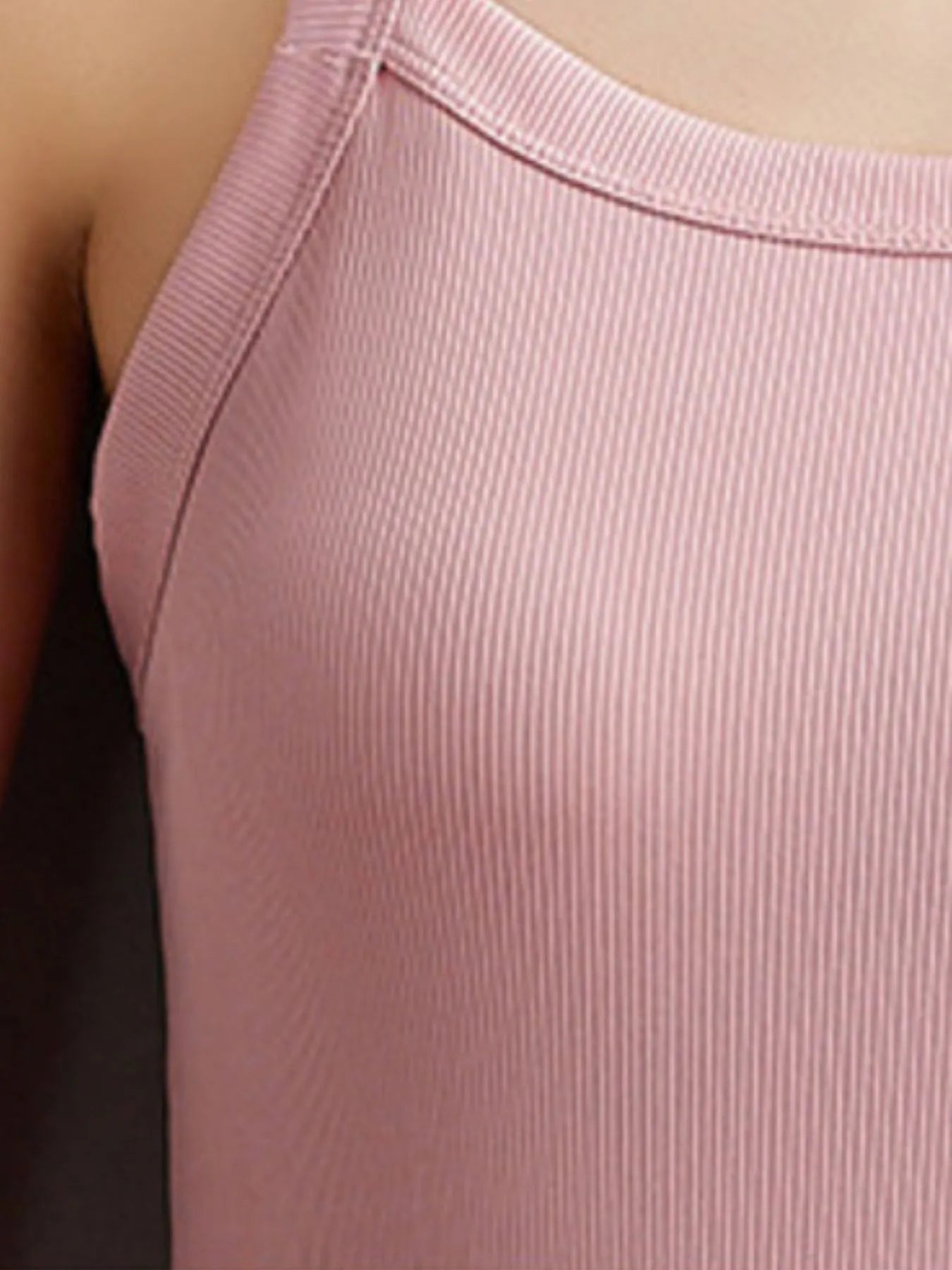Plus Size Scoop Neck Tank Top - Lookzlike
