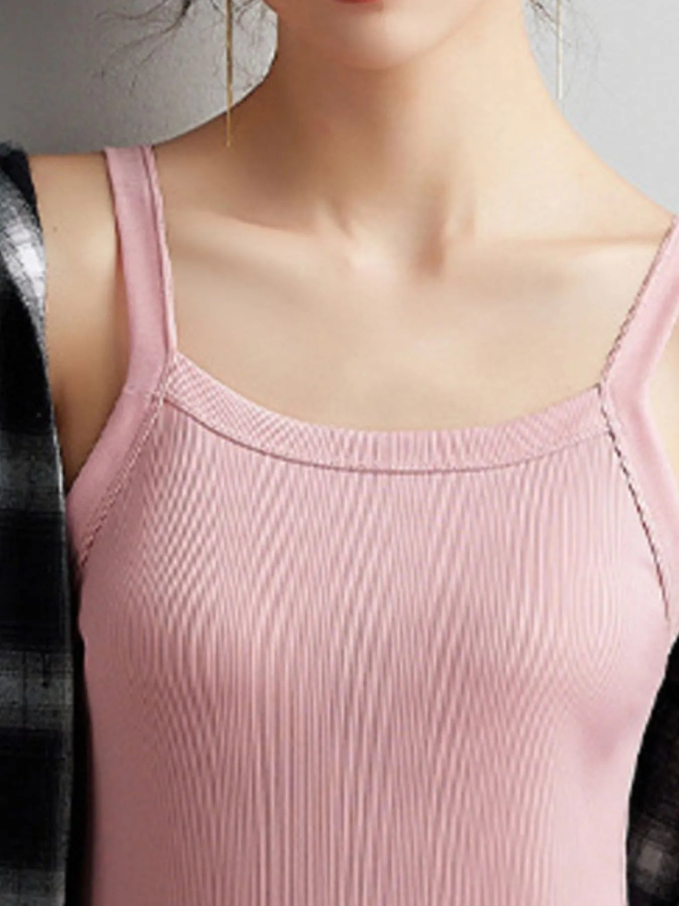 Plus Size Scoop Neck Tank Top - Lookzlike