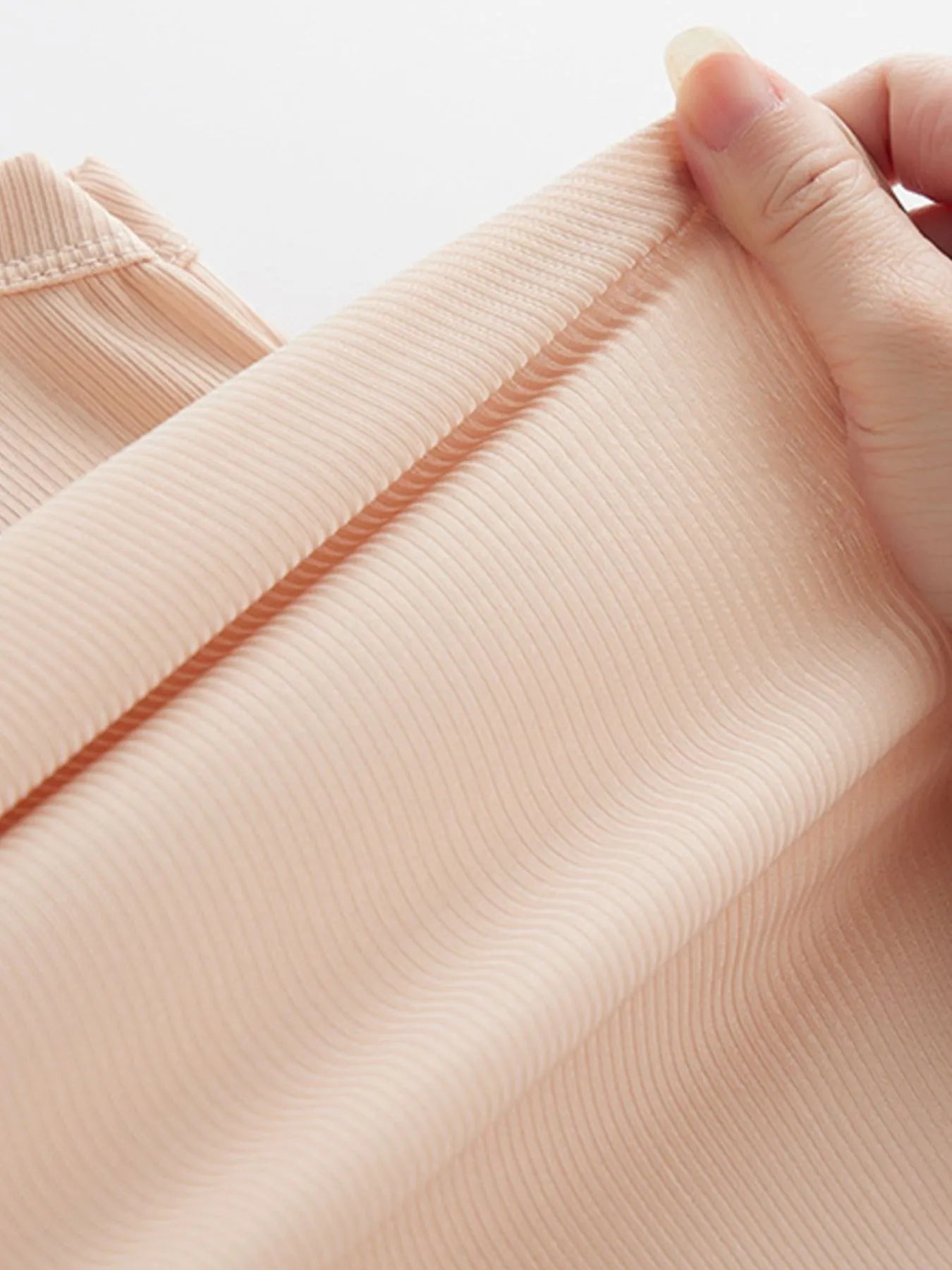 Plus Size Scoop Neck Tank Top - Lookzlike