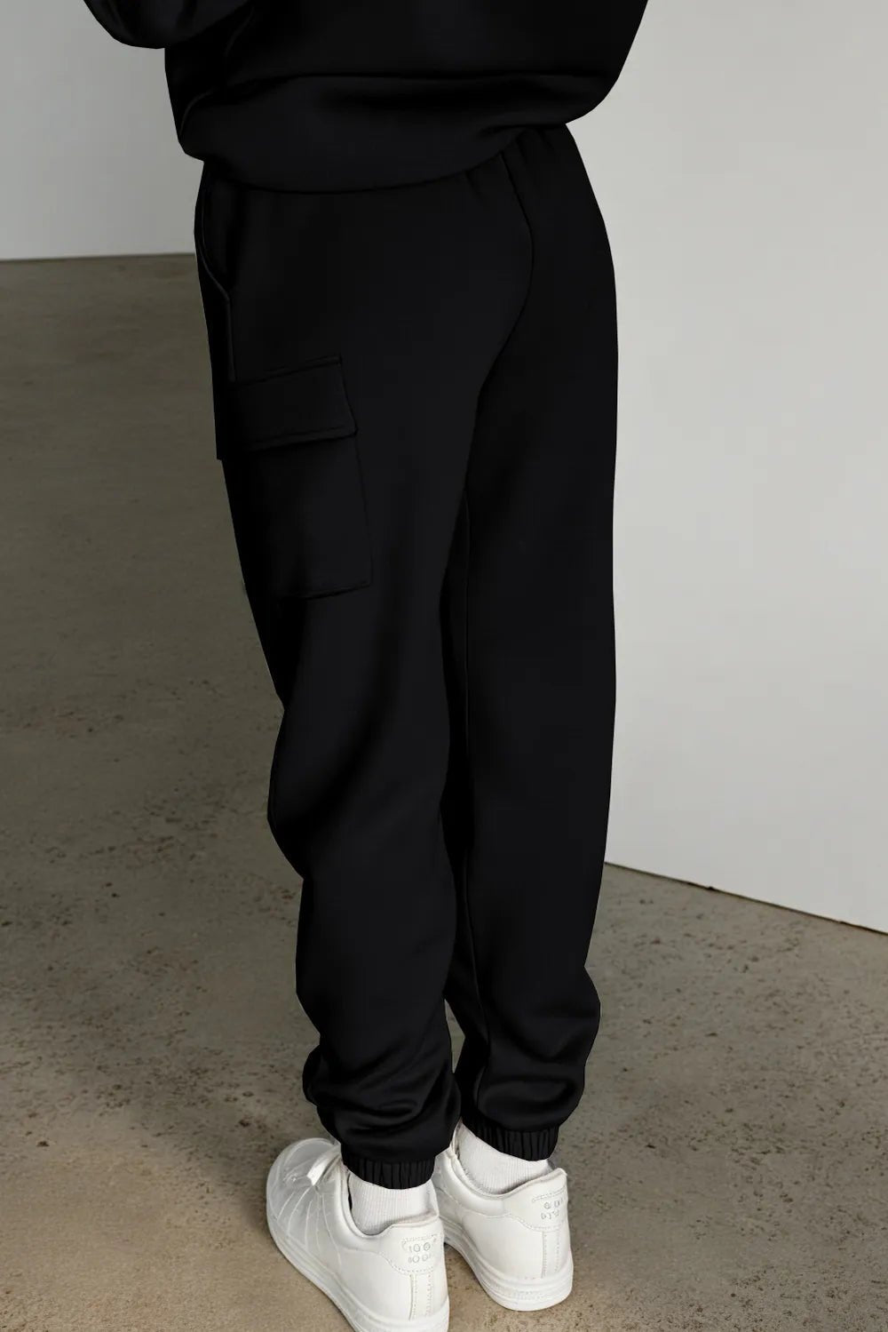 Pocketed Elastic Waist Active Joggers - Lookzlike
