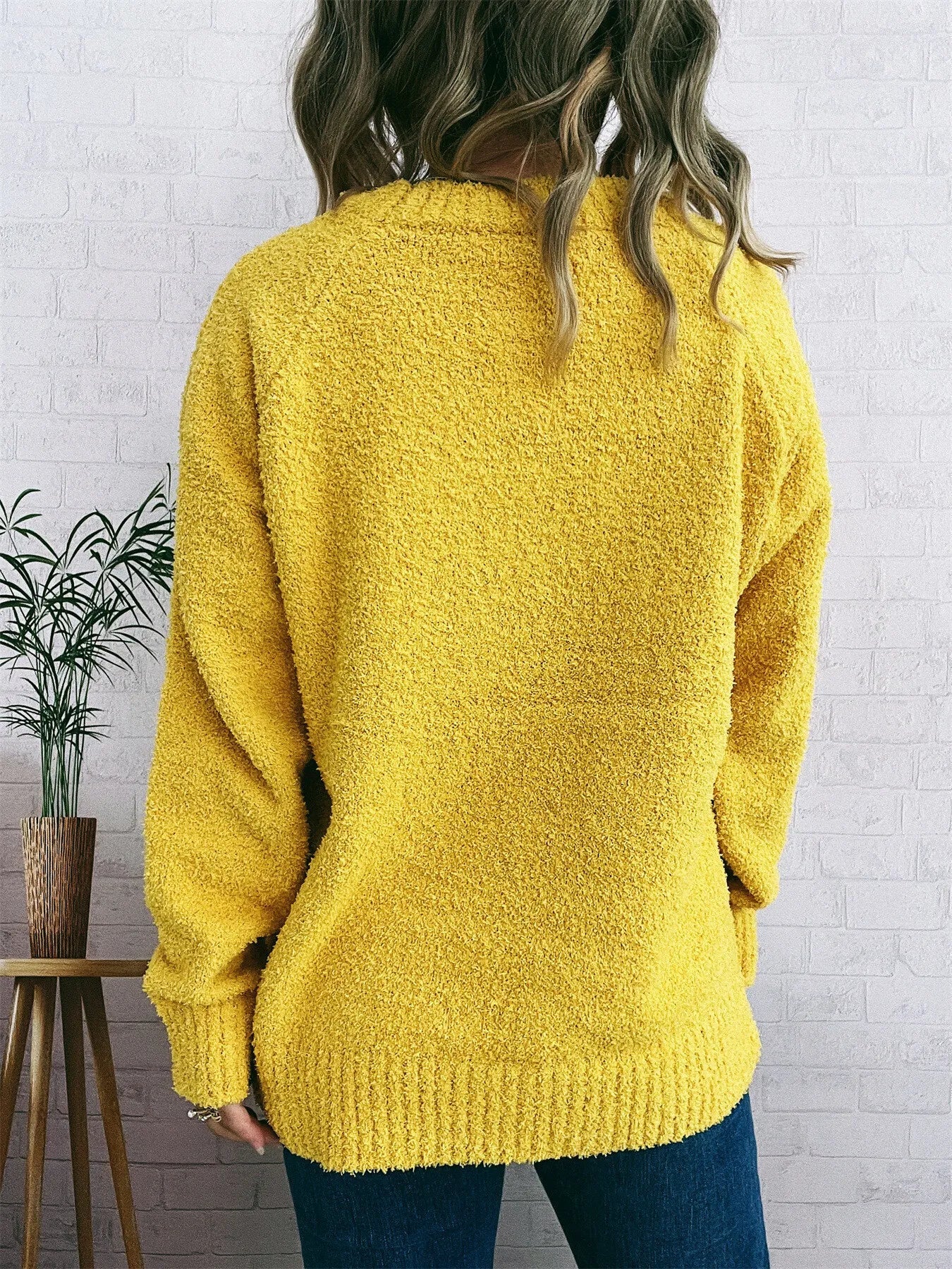 Round Neck Raglan Sleeve Sweater designed for comfort and style at Lookzlike