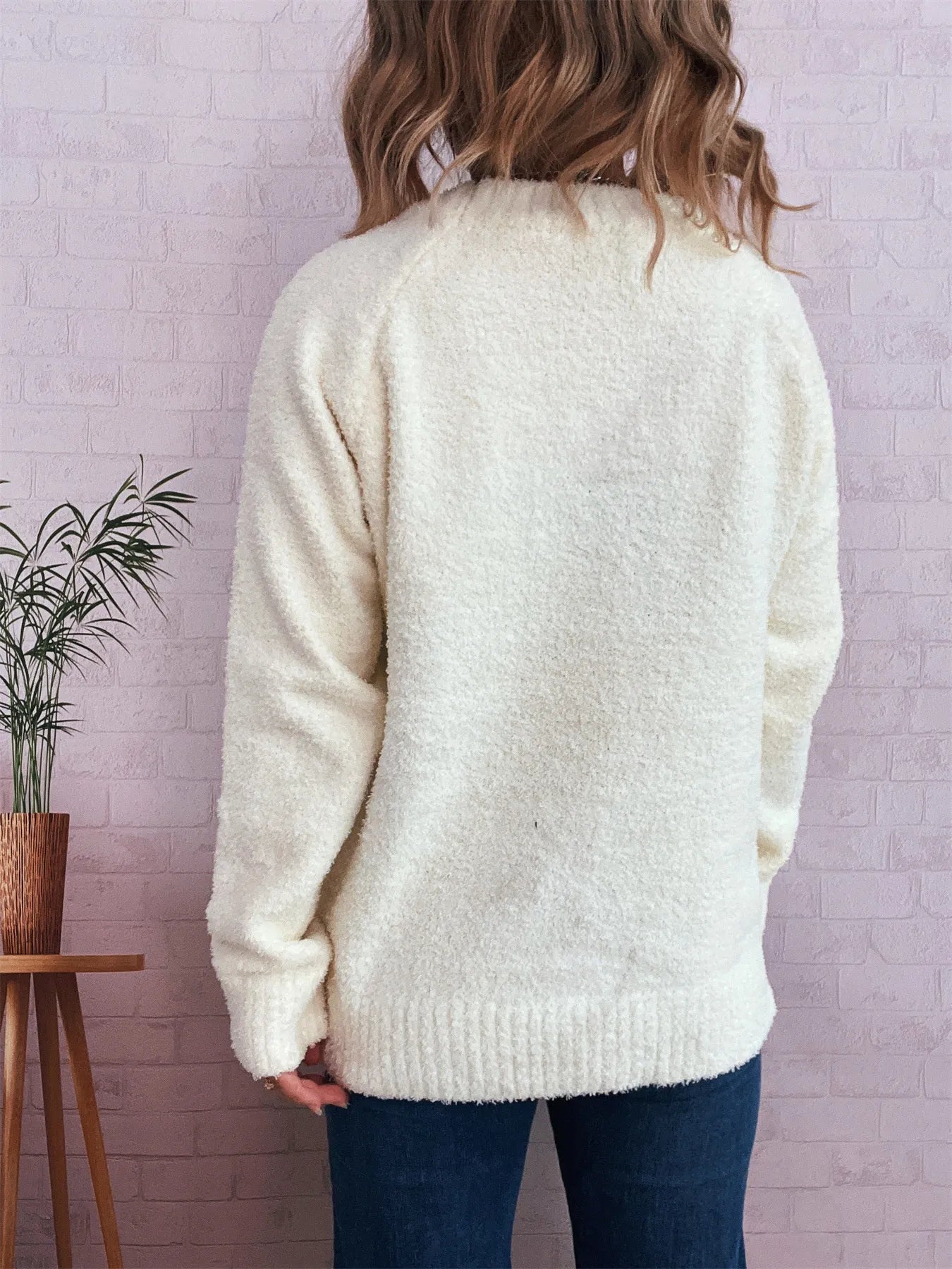 Round Neck Raglan Sleeve Sweater designed for comfort and style at Lookzlike