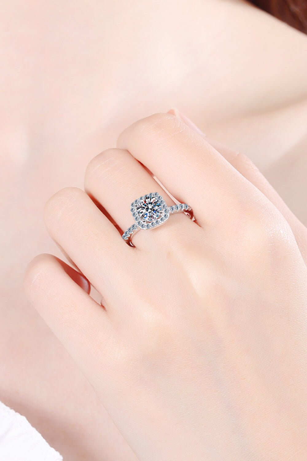 Square Moissanite Ring - Lookzlike