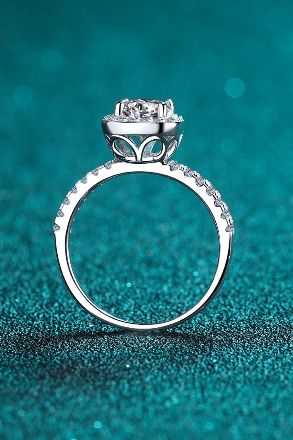 Square Moissanite Ring - Lookzlike