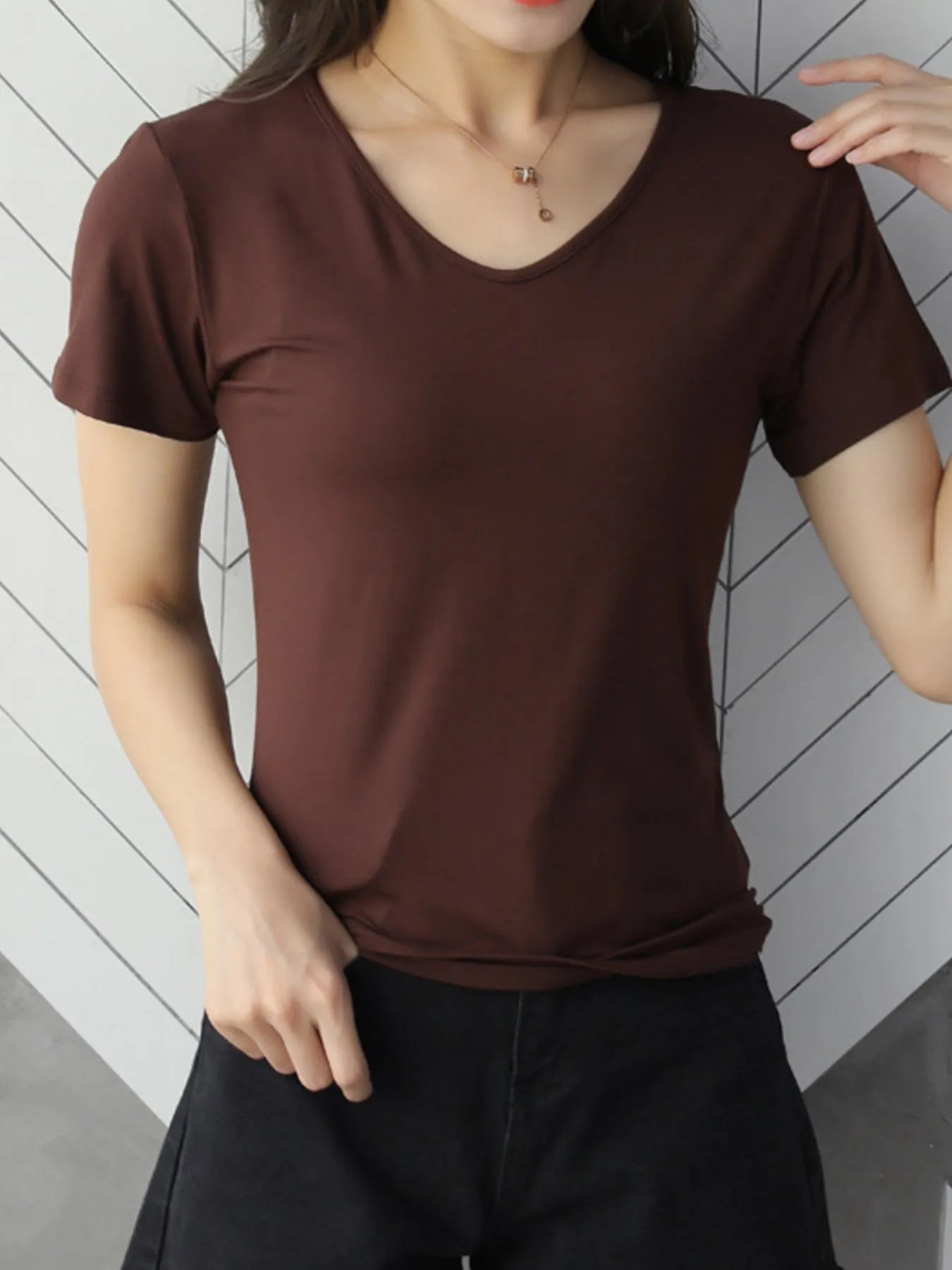 V-Neck Short Sleeve T-Shirt - Lookzlike