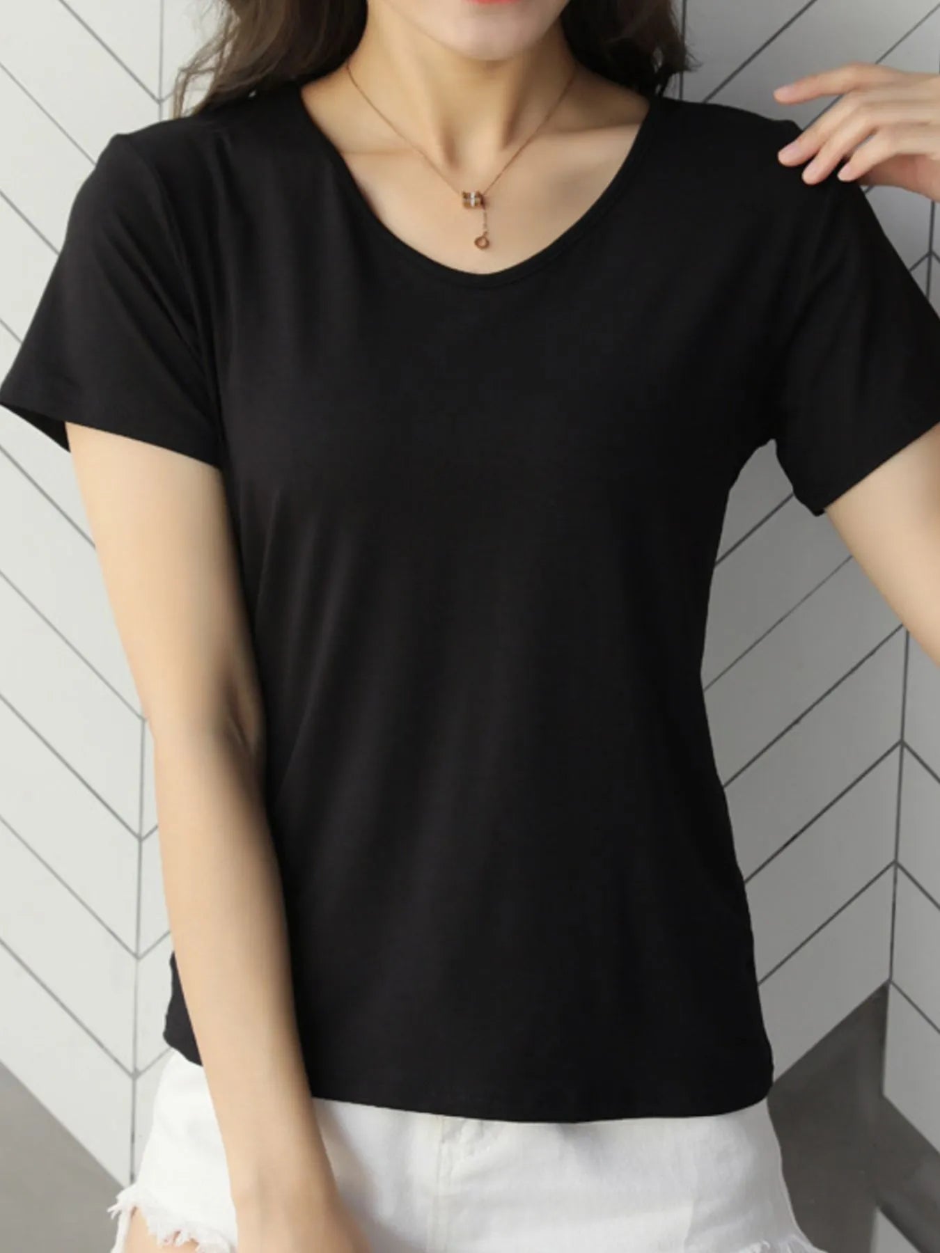 V-Neck Short Sleeve T-Shirt - Lookzlike